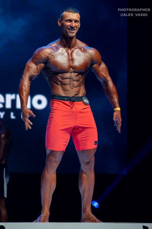 MEN'S PHYSIQUE +179